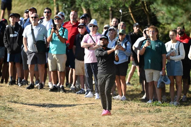 Last Chance Qualifier , Angel Hidalgo (Spa) on the 1st fairway. From the walkway with the crowds behind. 154th Open Golf Championships, Royal Birkdale, Southport, UK - 13 Jul 2026Southport Royal Birkdale United Kingdom  Copyright: xGreigxCowie Shutterstockx 16988288o