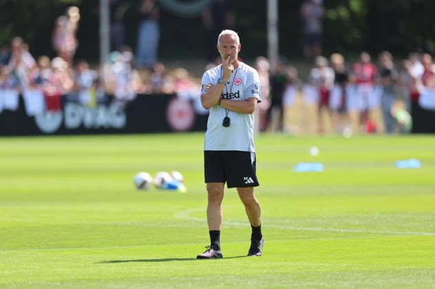 13.07.2026, Fussball Training, Eintracht Frankfurt, v.l., Trainer Adi Hütter (Eintracht Frankfurt) DFL DFB REGULATIONS PROHIBIT ANY USE OF PHOTOGRAPHS AS IMAGE SEQUENCES AND OR QUASI-VIDEO. xdcx *** July 13, 2026, Soccer Practice, Eintracht Frankfurt, from left, Coach Adi Hütter, Eintracht Frankfurt. DFL and DFB regulations prohibit any use of photographs as image sequences and or quasi-video. xdcx Copyright: HMBxMedia Claus