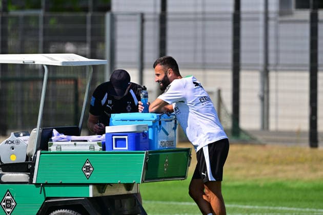 13.07.2026; Moenchengladbach; Fussball, Herren, Saison 2026 2027, Training Borussia Moenchengladbach Ziemlich Fertig nach intensiver Laufeinheit; Franck Honorat (Gladbach) DFL regulations prohibit any use of photographs as image sequences and or quasi-video. ista-Borussia-Park NRW Deutschland *** July 13, 2026, Mönchengladbach Soccer, Men s, 2026–2027 season, Borussia Mönchengladbach training: Franck Honorat looks pretty exhausted after an intense running session. Gladbach. DFL regulations prohibit any use of photographs as image sequences and or quasi-video content. Borussia Park, North Rhine-Westphalia, Germany