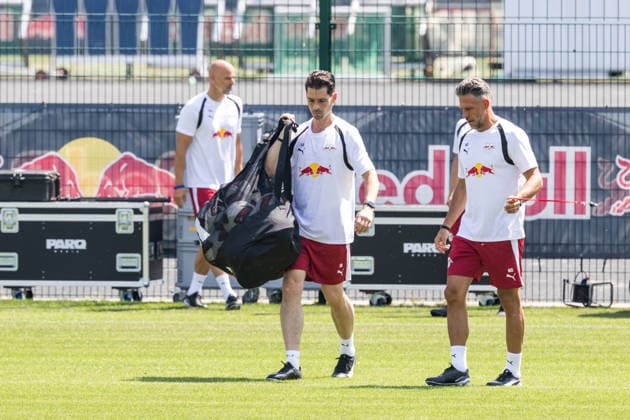 13.07.2026, GER, Öffentliches Training, Saison 2026 2027), RB Leipzig Stefan Buck (Assitenztrainer RB Leipzig) mit Martin Demichelis (Coach RB Leipzig) *** July 13, 2026, GER, Open Practice, 2026–2027 Season, RB Leipzig: Stefan Buck, Assistant Coach of RB Leipzig, with Martin Demichelis, Head Coach of RB Leipzig nordphotoxGmbHx xTrienitz nph00051