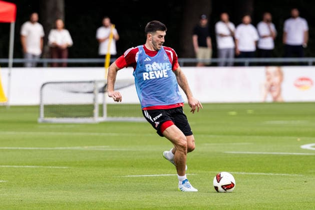COLOGNE, GERMANY - JULY 13: Luka Lochoshvili (1. FC Koeln, 24) controls the ball during the first training session of season 2026 27 at Geissbockheim on July 13, 2026 in Cologne, Germany. North Rhine Westphalia Germany Copyright: xSteffiexWunderlx