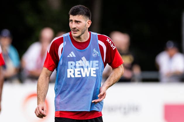 COLOGNE, GERMANY - JULY 13: Luka Lochoshvili (1. FC Koeln, 24) during the first training session of season 2026 27 at Geissbockheim on July 13, 2026 in Cologne, Germany. North Rhine Westphalia Germany Copyright: xSteffiexWunderlx