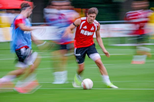 13.07.2026, Fußball, Trainingsauftakt 1.FC Köln, 1. Fußball Bundesliga, Geißbockheim, Saison 2026 2027: Die Spieler in Aktion beim ersten Training der neuen Saison 26 27 DFB regulations prohibit any use of photographs as image sequences and or quasi-video. Nordrhein-Westfalen Deutschland *** July 13, 2026, Soccer, 1. FC Köln’s first training session, Bundesliga, Geißbockheim, 2026–2027 season. The players in action during the first training session of the new 2026–2027 season. DFB regulations prohibit any use of photographs as image sequences and or quasi-video. North Rhine-Westphalia, Germany