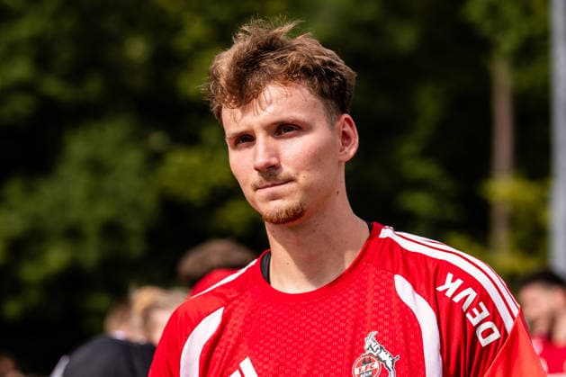 COLOGNE, GERMANY - JULY 13: Rav van den Berg (1. FC Koeln, 33) during the first training session of season 2026 27 at Geissbockheim on July 13, 2026 in Cologne, Germany. North Rhine Westphalia Germany Copyright: xSteffiexWunderlx