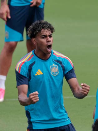 Spanish national team, Nationalteam player Lamine Yamal during a training session at the Cotton Bowl Stadium in Dallas, US, 13 July 2026, on the eve of the World Cup semifinal against France. Spanish national team training session in Dallas !ACHTUNG: NUR REDAKTIONELLE NUTZUNG!  Copyright: xLavandeiraxjrx GRAF5921 20260713-55020883744_1