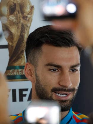 Spanish midfielder Alex Baena offers a press conference, PK, Pressekonferenz at the Cotton Bowl Stadium in Dallas, US, 13 July 2026, on the eve of the World Cup semifinal against France. Spanish national team, Nationalteam press conference in Dallas !ACHTUNG: NUR REDAKTIONELLE NUTZUNG!  Copyright: xLavandeiraxjrx GRAF5915 20260713-55020883825_1