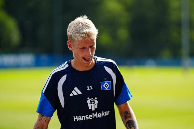 Albert Gronbaek (Hamburger SV, 11) GER, Training Hamburger SV, Fussball, 1. Bundesliga, Saison 2026 2027, 13.07.2026 GER, Training Hamburger SV, Fussball, 1. Bundesliga, Saison 2026 2027, 13.07.2026 Hamburg *** Albert Gronbaek, Hamburger SV, 11 GER, Hamburger SV practice, soccer, Bundesliga 1, 2026–2027 season, July 13, 2026 GER, Hamburger SV training, soccer, Bundesliga 1, 2026–2027 season, July 13, 2026 Hamburg Copyright: xEibner-Pressefoto MarcelxvonxFehrnx EP_MFN