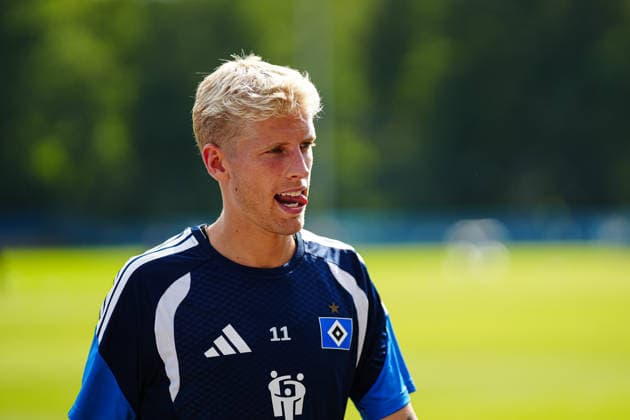 Albert Gronbaek (Hamburger SV, 11) GER, Training Hamburger SV, Fussball, 1. Bundesliga, Saison 2026 2027, 13.07.2026 GER, Training Hamburger SV, Fussball, 1. Bundesliga, Saison 2026 2027, 13.07.2026 Hamburg *** Albert Gronbaek, Hamburger SV, 11 GER, Hamburger SV practice, soccer, Bundesliga 1, 2026–2027 season, July 13, 2026 GER, Hamburger SV training, soccer, Bundesliga 1, 2026–2027 season, July 13, 2026 Hamburg Copyright: xEibner-Pressefoto MarcelxvonxFehrnx EP_MFN