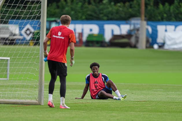 Verletzung Warmed Omari (Hamburger SV, 17) GER, Training Hamburger SV, Fussball, 1. Bundesliga, Saison 2026 2027, 13.07.2026 GER, Training Hamburger SV, Fussball, 1. Bundesliga, Saison 2026 2027, 13.07.2026 Hamburg *** Injury: Warmed Omari, Hamburger SV, July 17, Germany, Hamburger SV Training, Soccer, Bundesliga 1, 2026–2027 Season, July 13, 2026 GER, Hamburger SV Training, Soccer, Bundesliga 1, 2026–2027 Season, July 13, 2026 Hamburg Copyright: xEibner-Pressefoto MarcelxvonxFehrnx EP_MFN