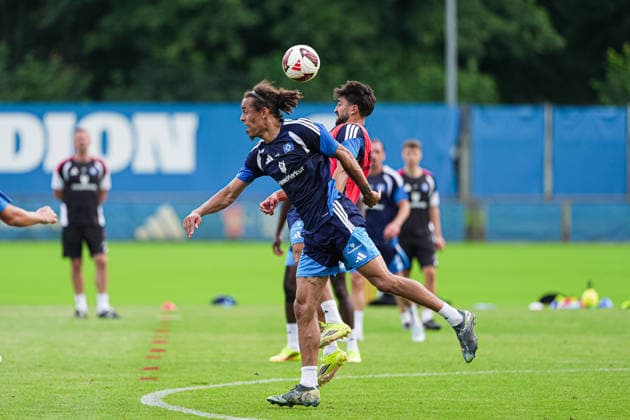 Yussuf Poulsen (Hamburger SV, 15), Immanuel Pherai (Hamburger SV, 10) GER, Training Hamburger SV, Fussball, 1. Bundesliga, Saison 2026 2027, 13.07.2026 GER, Training Hamburger SV, Fussball, 1. Bundesliga, Saison 2026 2027, 13.07.2026 Hamburg *** Yussuf Poulsen, Hamburger SV, 15; Immanuel Pherai, Hamburger SV, 10 (GER); Hamburger SV practice, soccer, Bundesliga 1, 2026–2027 season, July 13, 2026 GER, Training: Hamburger SV, Soccer, Bundesliga 1, 2026–2027 Season, July 13, 2026 Hamburg Copyright: xEibner-Pressefoto MarcelxvonxFehrnx EP_MFN