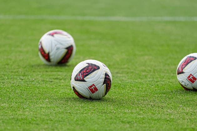 Adidas Torfabrik Spielball, Themenfoto, Themenbild, Symbolfoto, Symbolbild, Stockfoto GER, Training Hamburger SV, Fussball, 1. Bundesliga, Saison 2026 2027, 13.07.2026 GER, Training Hamburger SV, Fussball, 1. Bundesliga, Saison 2026 2027, 13.07.2026 Hamburg *** Adidas Goal Factory Match Ball, Themed Photo, Themed Image, Symbolic Photo, Symbolic Image, Stock Photo GER, Hamburger SV Training, Soccer, Bundesliga 1, 2026–2027 Season, July 13, 2026 GER, Hamburger SV Training, Soccer, Bundesliga 1, 2026–2027 Season, July 13, 2026 Hamburg Copyright: xEibner-Pressefoto MarcelxvonxFehrnx EP_MFN