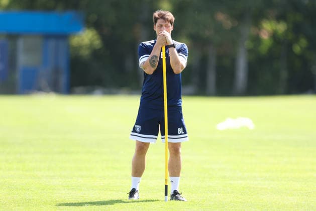 13.07.2026, Fussball, Herren, Regionalliga Nord, Training, BSV Kickers Emden Trainer Björn Lindemann (BSV Kickers Emden) *** July 13, 2026, Soccer, Men s, Regionalliga Nord, Practice, BSV Kickers Emden Coach Björn Lindemann BSV Kickers Emden