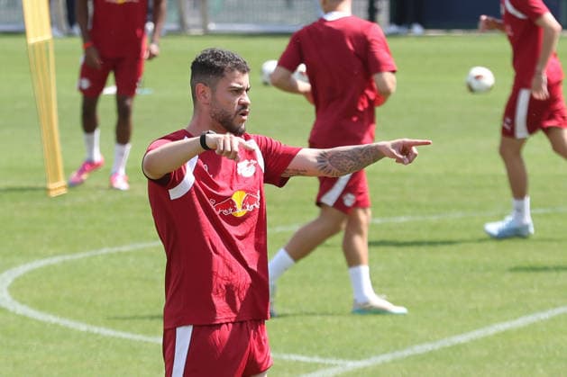 Bundesliga: Auftakttraining von RB Leipzig, 13.07.2026 Romulo Cardoso da Cruz (40, RB Leipzig). Fußball-Bundesliga, Saison 2026 2027: Auftaktraining von RB Leipzig am 13.07.2026 im RB-Trainingszentrum am Cottaweg. *** RB Leipzig s Bundesliga Season-Opener Training Session, July 13, 2026; Romulo Cardoso da Cruz, 40; RB Leipzig Soccer Bundesliga, 2026–2027 Season; RB Leipzig s season-opener training session on July 13, 2026, at the RB Training Center on Cottaweg Copyright: xBEAUTIFULxSPORTS JanxKaeferx