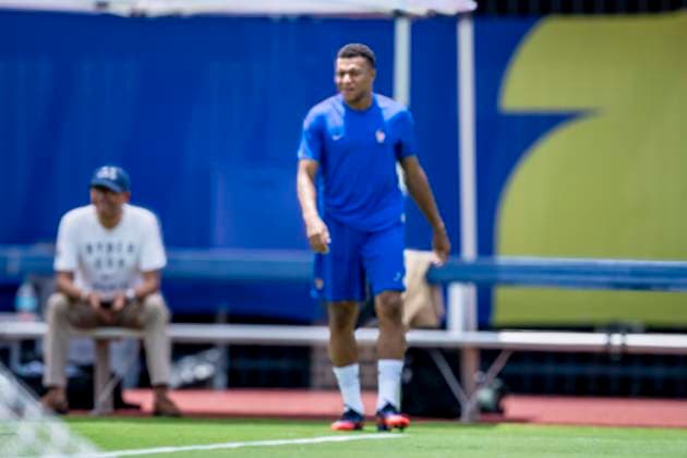 DALLAS - Kylian Mbappe of France during the 2026 World Cup, France training at Washburne Soccer and Track Stadium on July 13, 2026 in Dallas, United States. (Photo by Stefan Koops EYE4IMAGES DeFodi Images) - *** DALLAS Kylian Mbappé of France during the 2026 World Cup; France training at Washburne Soccer and Track Stadium on July 13, 2026, in Dallas, United States. Photo by Stefan Koops, EYE4IMAGES, DeFodi Images