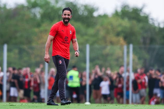 AC Milan 2026 27 - Training Session - 13 07 2026 Ruben Amorim Head Coach of AC Milan reacts during Training Session AC Milan 2026 27 at Milanello in Milan, Italy *** AC Milan 2026-27 Training Session, July 13, 2026: Ruben Amorim, head coach of AC Milan, reacts during the AC Milan 2026-27 training session at Milanello in Milan, Italy Copyright: xBEAUTIFULxSPORTS Carabellix
