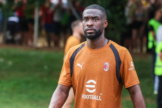AC Milan 2026 27 - Training Session - 13 07 2026 Fikayo Tomori of AC Milan looks on during Training Session AC Milan 2026 27 at Milanello in Milan, Italy *** AC Milan 2026-27 Training Session, July 13, 2026: Fikayo Tomori of AC Milan watches during the AC Milan 2026-27 training session at Milanello in Milan, Italy Copyright: xBEAUTIFULxSPORTS Carabellix