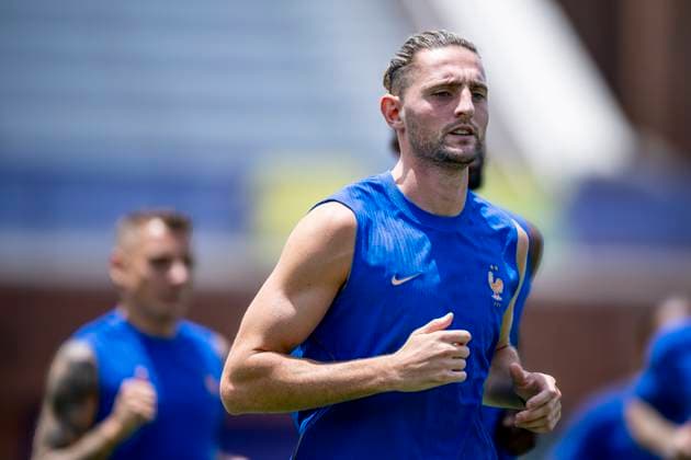 DALLAS - Adrien Rabiot of France during the 2026 World Cup, France training at Washburne Soccer and Track Stadium on July 13, 2026, in Dallas, United States. (Photo by Stefan Koops EYE4IMAGES DeFodi Images) - *** DALLAS: Adrien Rabiot of France during the 2026 World Cup; France training at Washburne Soccer and Track Stadium on July 13, 2026, in Dallas, United States. Photo by Stefan Koops, EYE4IMAGES, DeFodi Images