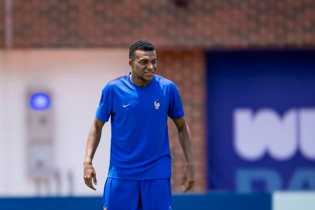 DALLAS - Kylian Mbappe of France during the 2026 World Cup, France training at Washburne Soccer and Track Stadium on July 13, 2026 in Dallas, United States. (Photo by Stefan Koops EYE4IMAGES DeFodi Images) - *** DALLAS Kylian Mbappé of France during the 2026 World Cup; France training at Washburne Soccer and Track Stadium on July 13, 2026, in Dallas, United States. Photo by Stefan Koops, EYE4IMAGES, DeFodi Images