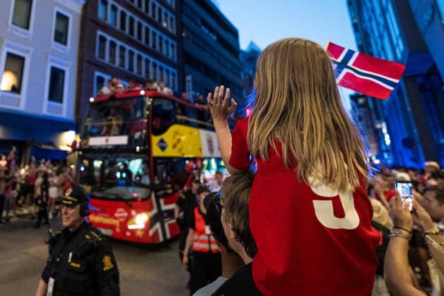 260713 A fan of Norway at a team reception during day 33 of the FIFA World Cup, WM, Weltmeisterschaft, Fussball 2026 on July 13, 2026 in Oslo. Photo: Marius Nordnes BILDBYRAN COP 185 VG0993 bbeng fotball football soccer fotboll fifa world cup vm fotball-vm vm 2026 norge norway team reception publik *** July 13, 2026: A Norway fan at a team reception on Day 33 of the 2026 FIFA World Cup on July 13, 2026 in Oslo. Photo by Marius Nordnes. BILDBYRAN COP 185 VG0993 bbeng soccer football fotboll FIFA World Cup World Cup 2026 Norway team reception audience  Copyright: MARIUSxNORDNES BB260713BB371