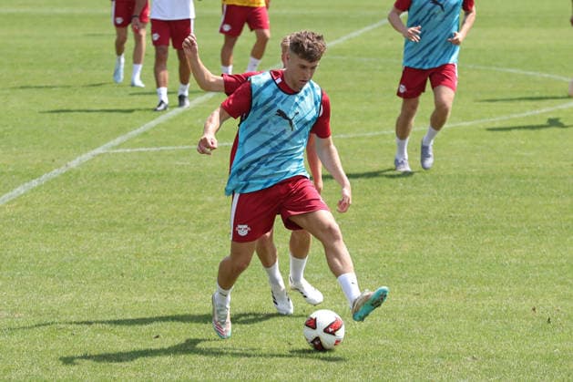 Bundesliga: Auftakttraining von RB Leipzig, 13.07.2026 Brajan Gruda (10, RB Leipzig). Fußball-Bundesliga, Saison 2026 2027: Auftaktraining von RB Leipzig am 13.07.2026 im RB-Trainingszentrum am Cottaweg. *** RB Leipzig s Bundesliga Season-Opener Training Session, July 13, 2026, Brajan Gruda 10, RB Leipzig Soccer Bundesliga, 2026–2027 Season: RB Leipzig s season-opener training session on July 13, 2026, at the RB Training Center on Cottaweg Copyright: xBEAUTIFULxSPORTS JanxKaeferx