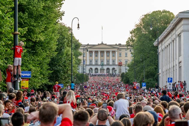 260713 Fans of Norway at a team reception during day 33 of the FIFA World Cup, WM, Weltmeisterschaft, Fussball 2026 on July 13, 2026 in Oslo. Photo: Jon Olav Nesvold BILDBYRAN COP 217 VG0993 football fifa world cup 2026 day 33 norway team reception bbeng publik *** July 13, 2026: Fans of Norway at a team reception on day 33 of the 2026 FIFA World Cup, 2026 in Oslo. Photo by Jon Olav Nesvold, BILDBYRAN COP 217 VG0993: soccer, FIFA World Cup 2026, Day 33, Norway, team reception, BBENG, audience  Copyright: JONxOLAVxNESVOLD BB260713JE007