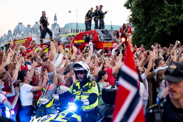 260713 Police and firefighters at a team reception during day 33 of the FIFA World Cup, WM, Weltmeisterschaft, Fussball 2026 on July 13, 2026 in Oslo. Photo: Jon Olav Nesvold BILDBYRAN COP 217 VG0993 football fifa world cup 2026 day 33 norway team reception bbeng publik *** July 13, 2026: Police and firefighters at a team reception on day 33 of the 2026 FIFA World Cup in Oslo. 2026 in Oslo. Photo by Jon Olav Nesvold, BILDBYRAN COP 217 VG0993: soccer, FIFA World Cup 2026, Day 33, Norway, team reception, BBENG, audience  Copyright: JONxOLAVxNESVOLD BB260713JE031