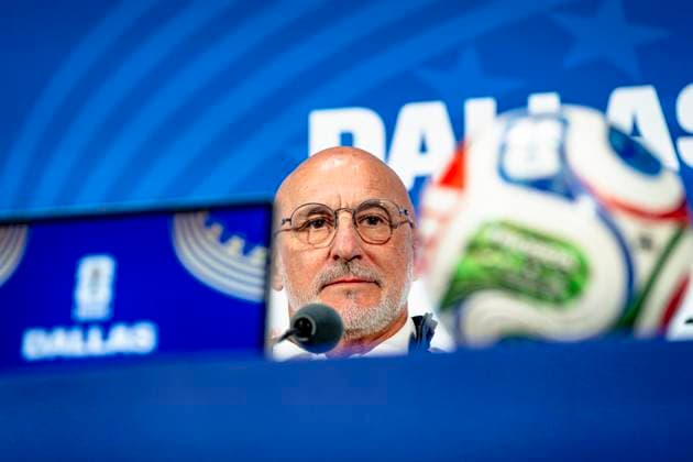 DALLAS - Spain s national coach Luis De La Fuente during the 2026 World Cup, Spain MD-1 press conference, PK, Pressekonferenz at AT&T Stadium on July 13, 2026, in Dallas, United States. (Photo by Stefan Koops EYE4IMAGES DeFodi Images) - *** DALLAS: Spain s national team coach, Luis De La Fuente, during the 2026 World Cup, Spain Match Day 1 press conference at AT&T Stadium on July 13, 2026, in Dallas, United States. Photo by Stefan Koops, EYE4IMAGES, DeFodi Images