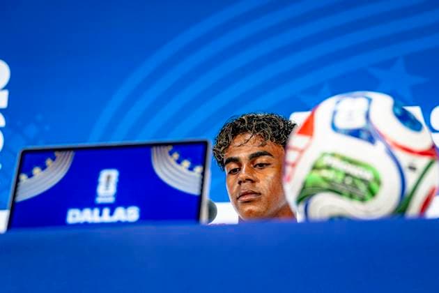 DALLAS - Lamine Yamal of Spain during the 2026 World Cup, Spain MD-1 press conference, PK, Pressekonferenz at AT&T Stadium on July 13, 2026 in Dallas, United States. (Photo by Stefan Koops EYE4IMAGES DeFodi Images) - *** DALLAS: Lamine Yamal of Spain during the 2026 World Cup, Spain Matchday 1 press conference at AT&T Stadium on July 13, 2026, in Dallas, United States. Photo by Stefan Koops, EYE4IMAGES, DeFodi Images