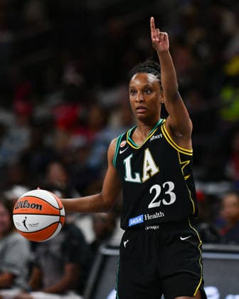 COLLEGE PARK, GA - JULY 13: Los Angeles guard Kiana Williams (23) reacts during the WNBA, Basketball Damen, USA game between the Los Angeles Sparks and the Atlanta Dream on July 13th, 2026 at Gateway Center Arena in College Park, GA. (Photo by Rich von Biberstein Icon Sportswire) WNBA: JUL 13 Los Angeles Sparks at Atlanta Dream EDITORIAL USE ONLY Icon260713006
