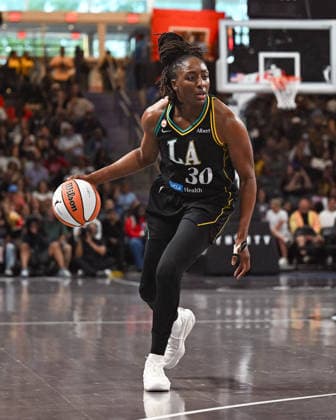 COLLEGE PARK, GA - JULY 13: Los Angeles forward Nneka Ogwumike (30) reacts during the WNBA, Basketball Damen, USA game between the Los Angeles Sparks and the Atlanta Dream on July 13th, 2026 at Gateway Center Arena in College Park, GA. (Photo by Rich von Biberstein Icon Sportswire) WNBA: JUL 13 Los Angeles Sparks at Atlanta Dream EDITORIAL USE ONLY Icon260713012
