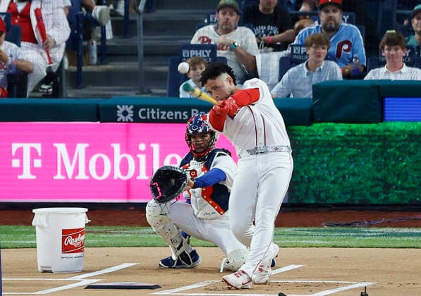 Boston Red Sox Willson Contrereas competes in the first round of the 2026 MLB, Baseball Herren, USA Home Run Derby at Citizens Bank Park in Philadelphia, Pennsylvania, on Monday, July 13, 2026.  PHI20260713908 LAURENCExKESTERSON