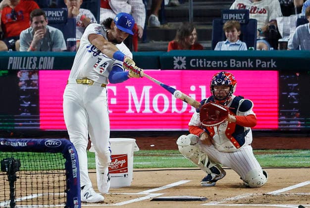 Kansas City Royals Jac Caglianone competes in the first round of the 2026 MLB, Baseball Herren, USA Home Run Derby at Citizens Bank Park in Philadelphia, Pennsylvania, on Monday, July 13, 2026.  PHI20260713915 LAURENCExKESTERSON