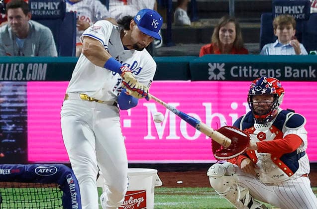 Kansas City Royals Jac Caglianone competes in the first round of the 2026 MLB, Baseball Herren, USA Home Run Derby at Citizens Bank Park in Philadelphia, Pennsylvania, on Monday, July 13, 2026.  PHI20260713916 LAURENCExKESTERSON