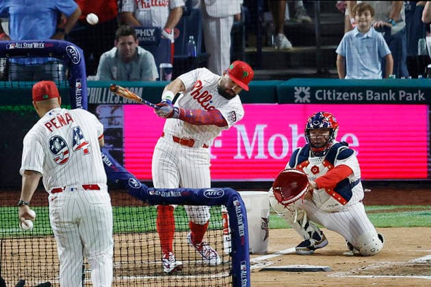 Philadelphia Phillies Kyle Schwarber competes in the final round of the 2026 MLB, Baseball Herren, USA Home Run Derby at Citizens Bank Park in Philadelphia, Pennsylvania, on Monday, July 13, 2026.  PHI20260713940 LAURENCExKESTERSON