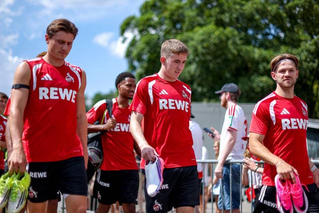 13.07.2026, Fußball, Trainingsauftakt 1.FC Köln, 1. Fußball Bundesliga, Geißbockheim, Saison 2026 2027: Alessio Castro-Montes (1FC Koeln 17) Isak Bergmann Johannesson (1FC Koeln 08) Jan Thielmann (1FC Koeln 29) beim ersten Training der neuen Saison 26 27 DFB regulations prohibit any use of photographs as image sequences and or quasi-video. Nordrhein-Westfalen Deutschland *** July 13, 2026, Soccer, 1. FC Köln Training Kickoff, Bundesliga 1, Geißbockheim, 2026–2027 Season: Alessio Castro Montes (1. FC Köln) 17, Isak Bergmann Johannesson (1. FC Köln) 08, Jan Thielmann (1. FC Köln) 29 at the first training session of the new 2026–2027 season. DFB regulations prohibit any use of photographs as image sequences or or quasi-video; North Rhine-Westphalia, Germany