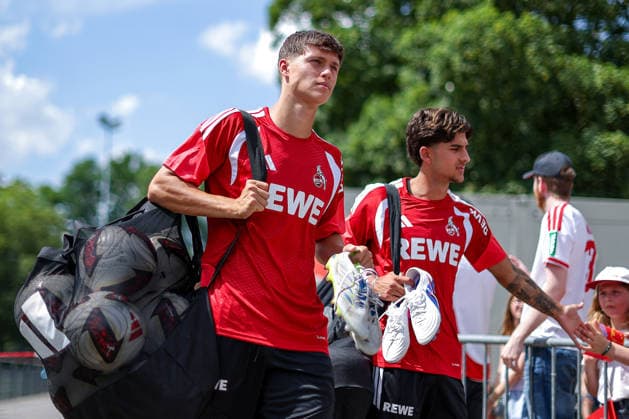 13.07.2026, Fußball, Trainingsauftakt 1.FC Köln, 1. Fußball Bundesliga, Geißbockheim, Saison 2026 2027: Jonathan Friemel neben Kristiyan Irmiev (FC Köln II) beim ersten Training der neuen Saison 26 27 DFB regulations prohibit any use of photographs as image sequences and or quasi-video. Nordrhein-Westfalen Deutschland *** July 13, 2026, Soccer, 1. FC Köln s first training session, 1 Bundesliga, Geißbockheim, 2026–2027 season: Jonathan Friemel alongside Kristiyan Irmiev of FC Köln II at the first training session of the new 2026–2027 season. DFB regulations prohibit any use of photographs as image sequences and or quasi-video. North Rhine-Westphalia, Germany
