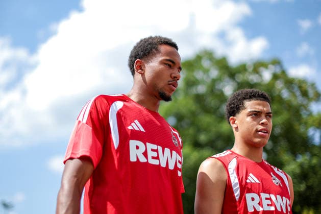 13.07.2026, Fußball, Trainingsauftakt 1.FC Köln, 1. Fußball Bundesliga, Geißbockheim, Saison 2026 2027: Youssoupha Niang (1FC Koeln 38) Jamai Simpson-Pusey (1FC Koeln 22) beim ersten Training der neuen Saison 26 27 DFB regulations prohibit any use of photographs as image sequences and or quasi-video. Nordrhein-Westfalen Deutschland *** July 13, 2026, Soccer, 1. FC Köln s First Training Session of the Season, Bundesliga, Geißbockheim, 2026–2027 Season: Youssoupha Niang (1. FC Köln, No. 38) and Jamai Simpson Pusey (1. FC Köln, No. 22) at the first training session of the new 2026–2027 season. DFB regulations prohibit any use of photographs as image sequences and or quasi-video. North Rhine-Westphalia, Germany
