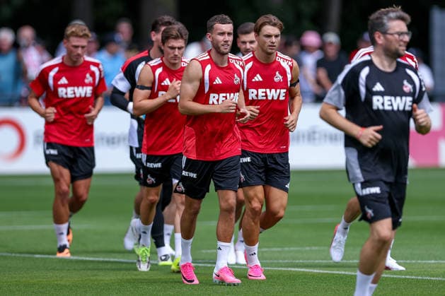 13.07.2026, Fußball, Trainingsauftakt 1.FC Köln, 1. Fußball Bundesliga, Geißbockheim, Saison 2026 2027: Luca Waldschmidt (1FC Koeln 07) Joel Schmied (1FC Koeln 02) beim ersten Training der neuen Saison 26 27 DFB regulations prohibit any use of photographs as image sequences and or quasi-video. Nordrhein-Westfalen Deutschland *** July 13, 2026, Soccer, 1. FC Köln s First Training Session of the Season, Bundesliga, Geißbockheim, 2026–2027 Season: Luca Waldschmidt (1. FC Köln 07) and Joel Schmied (1. FC Köln 02) at the first training session of the new 2026–2027 season. DFB regulations prohibit any use of photographs as image sequences and or quasi-video. North Rhine-Westphalia, Germany