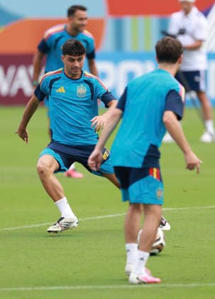 (260714) -- DALLAS, July 14, 2026 -- Pedri of Spain attends a training session ahead of the semi-final match between France and Spain at the 2026 FIFA World Cup, WM, Weltmeisterschaft, Fussball in Dallas, the United States, on July 13, 2026. ) (SP)U.S.-DALLAS-FIFA WORLD CUP-TEAM SPAIN-TRAINING HuxXingyu 