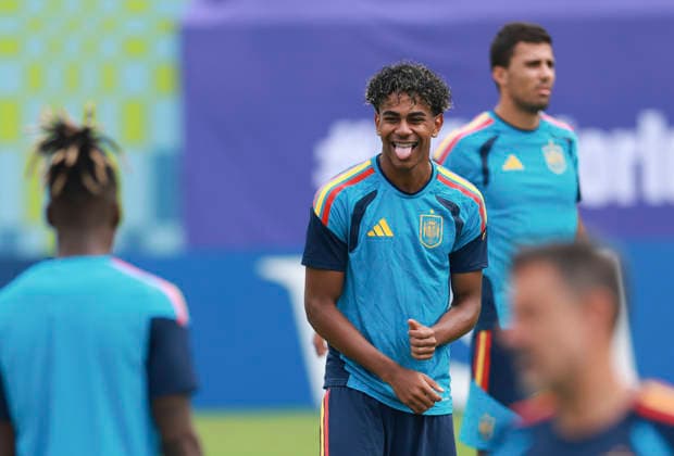 (260714) -- DALLAS, July 14, 2026 -- Lamine Yamal of Spain attends a training session ahead of the semi-final match between France and Spain at the 2026 FIFA World Cup, WM, Weltmeisterschaft, Fussball in Dallas, the United States, on July 13, 2026. ) (SP)U.S.-DALLAS-FIFA WORLD CUP-TEAM SPAIN-TRAINING HuxXingyu 