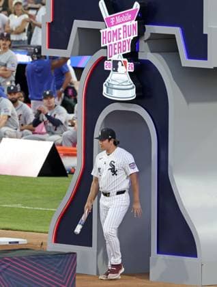 Baseball: MLB, Baseball Herren, USA All-Star Home Run Derby Munetaka Murakami of the Chicago White Sox is introduced as a competitor in the MLB All-Star Home Run Derby on July 13, 2026, at Citizens Bank Park in Philadelphia.  A14AA0005622991P