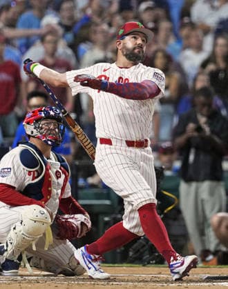 Baseball: MLB, Baseball Herren, USA All-Star Home Run Derby Kyle Schwarber of the Philadelphia Phillies competes in the MLB All-Star Home Run Derby on July 13, 2026, at Citizens Bank Park in Philadelphia.  A14AA0005623024P