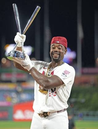 Baseball: MLB, Baseball Herren, USA All-Star Home Run Derby Jordan Walker of the St. Louis Cardinals poses for photos after winning the MLB All-Star Home Run Derby on July 13, 2026, at Citizens Bank Park in Philadelphia.  A14AA0005623028P