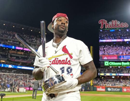 Baseball: MLB, Baseball Herren, USA All-Star Home Run Derby Jordan Walker of the St. Louis Cardinals holds the victor s trophy after winning the MLB All-Star Home Run Derby on July 13, 2026, at Citizens Bank Park in Philadelphia.  A14AA0005623029P