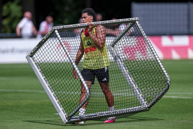 13.07.2026, Fußball, Trainingsauftakt 1.FC Köln, 1. Fußball Bundesliga, Geißbockheim, Saison 2026 2027: Jamai Simpson-Pusey (1FC Koeln 22) beim ersten Training der neuen Saison 26 27 DFB regulations prohibit any use of photographs as image sequences and or quasi-video. Nordrhein-Westfalen Deutschland *** July 13, 2026, Soccer, 1. FC Köln s first training session, 1 Bundesliga, Geißbockheim, 2026–2027 season: Jamai Simpson Pusey (No. 22) at 1. FC Köln’s first training session of the new 2026–2027 season. DFB regulations prohibit any use of photographs as image sequences and or quasi-video. North Rhine-Westphalia, Germany