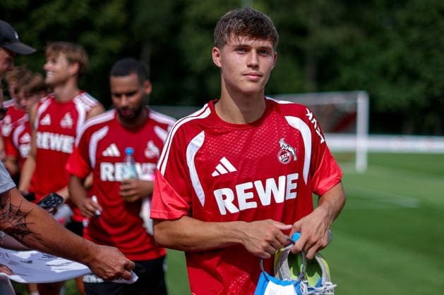 13.07.2026, Fußball, Trainingsauftakt 1.FC Köln, 1. Fußball Bundesliga, Geißbockheim, Saison 2026 2027: Jonathan Friemel (1.FC Koeln) beim ersten Training der neuen Saison 26 27 DFB regulations prohibit any use of photographs as image sequences and or quasi-video. Nordrhein-Westfalen Deutschland *** July 13, 2026, Soccer, 1. FC Köln s first training session, Bundesliga, Geißbockheim, 2026–2027 season, Jonathan Friemel, 1. FC Köln at the first training session of the new 2026–2027 season. DFB regulations prohibit any use of photographs as image sequences and or quasi-video. North Rhine-Westphalia, Germany
