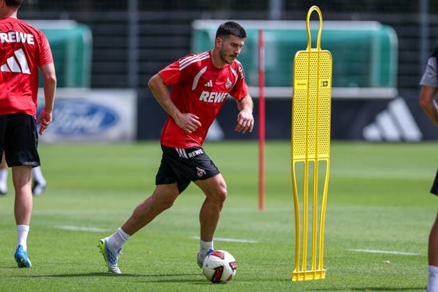 13.07.2026, Fußball, Trainingsauftakt 1.FC Köln, 1. Fußball Bundesliga, Geißbockheim, Saison 2026 2027: Luka Lochoshvili (FC Koeln 24) beim ersten Training der neuen Saison 26 27 DFB regulations prohibit any use of photographs as image sequences and or quasi-video. Nordrhein-Westfalen Deutschland *** July 13, 2026, Soccer, 1. FC Köln’s first training session, Bundesliga, Geißbockheim, 2026–2027 season, Luka Lochoshvili, 1. FC Köln 24, at the first training session of the new 2026–2027 season. DFB regulations prohibit any use of photographs as image sequences and or quasi-video. North Rhine-Westphalia, Germany
