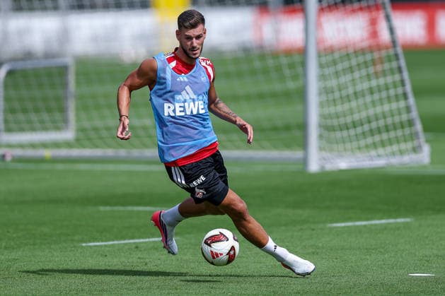 13.07.2026, Fußball, Trainingsauftakt 1.FC Köln, 1. Fußball Bundesliga, Geißbockheim, Saison 2026 2027: Tom Krauß (1FC Koeln 05) beim ersten Training der neuen Saison 26 27 DFB regulations prohibit any use of photographs as image sequences and or quasi-video. Nordrhein-Westfalen Deutschland *** July 13, 2026, Soccer, 1. FC Köln’s first training session, Bundesliga, Geißbockheim, 2026–2027 season. Tom Krauß, 1. FC Köln 05, at the first training session of the new 2026–2027 season. DFB regulations prohibit any use of photographs as image sequences and or quasi-video. North Rhine-Westphalia, Germany