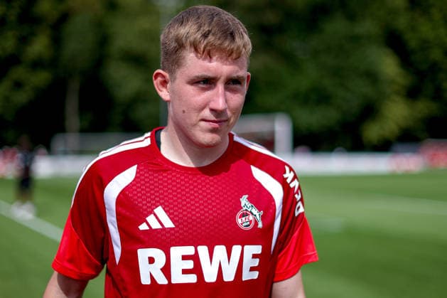 13.07.2026, Fußball, Trainingsauftakt 1.FC Köln, 1. Fußball Bundesliga, Geißbockheim, Saison 2026 2027: Isak Bergmann Johannesson (1FC Koeln 08) beim ersten Training der neuen Saison 26 27 DFB regulations prohibit any use of photographs as image sequences and or quasi-video. Nordrhein-Westfalen Deutschland *** July 13, 2026, Soccer, 1. FC Köln s first training session, 1 Bundesliga, Geißbockheim, 2026–2027 season: Isak Bergmann Johannesson, 1. FC Köln 08, at the first training session of the new 2026–2027 season. DFB regulations prohibit any use of photographs as image sequences and or quasi-video. North Rhine-Westphalia, Germany
