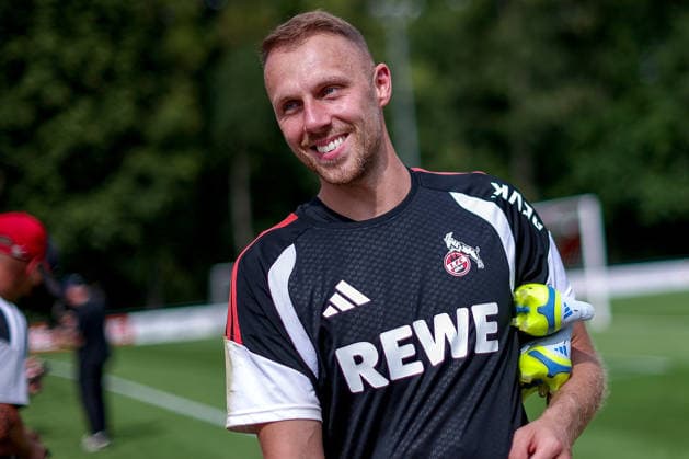 13.07.2026, Fußball, Trainingsauftakt 1.FC Köln, 1. Fußball Bundesliga, Geißbockheim, Saison 2026 2027: Torwart Marvin Schwäbe (1FC Koeln 01) beim ersten Training der neuen Saison 26 27 DFB regulations prohibit any use of photographs as image sequences and or quasi-video. Nordrhein-Westfalen Deutschland *** July 13, 2026, Soccer, 1. FC Köln s first training session, 1 Bundesliga, Geißbockheim, 2026–2027 season. Goalkeeper Marvin Schwäbe of 1. FC Köln 01 at the first training session of the new 2026–2027 season. DFB regulations prohibit any use of photographs as image sequences and or quasi-video. North Rhine-Westphalia, Germany